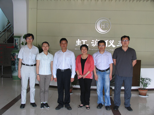 上海理工大學(xué)領(lǐng)導(dǎo)、教授一行考察虹潤公司