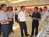 南平市委副書記黃福清、市委常委統(tǒng)戰(zhàn)部部長黃健平一行視察虹潤公司